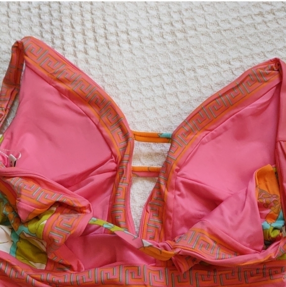 New Trina Turk Playa De Flor Plunge Swimsuit - Picture 5 of 11